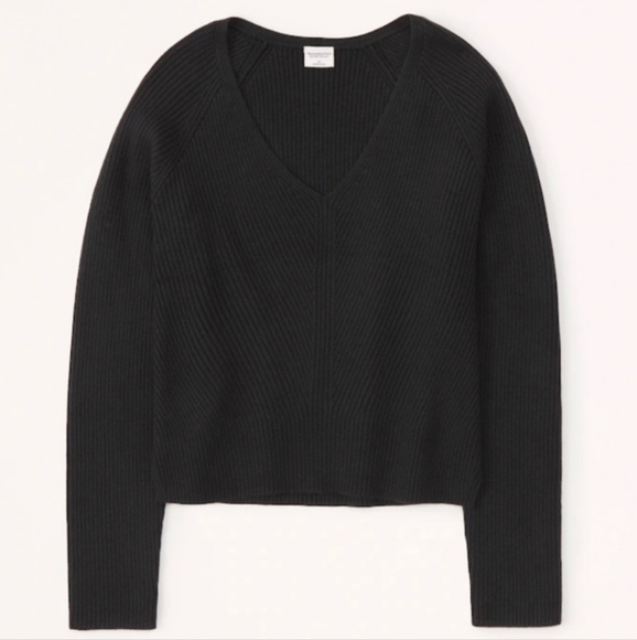 Abercrombie & Fitch Sweater - Picture 6 of 8